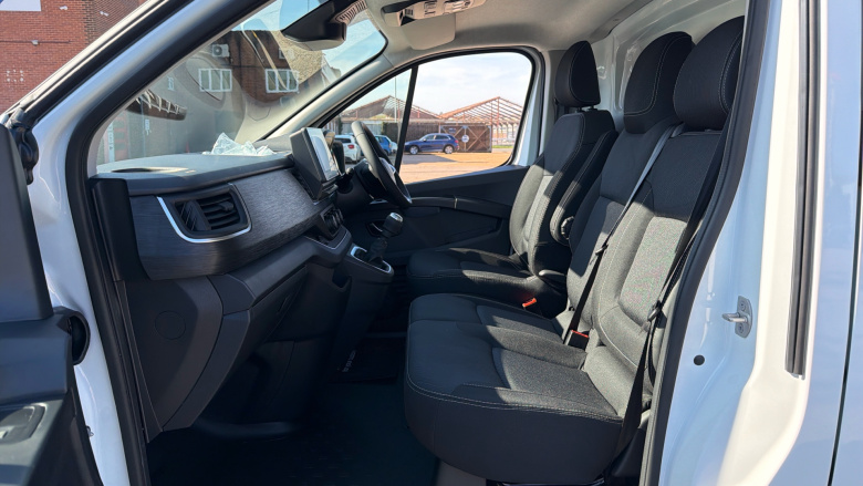 Renault Trafic Lwb Diesel LL30 Blue dCi 150 Extra [Safety] Van